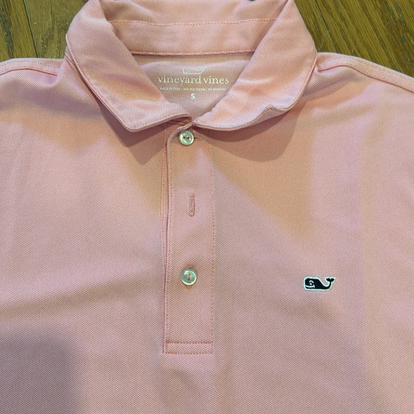 Men’s Vineyard Vines Pink Polo size small - Picture 3 of 3